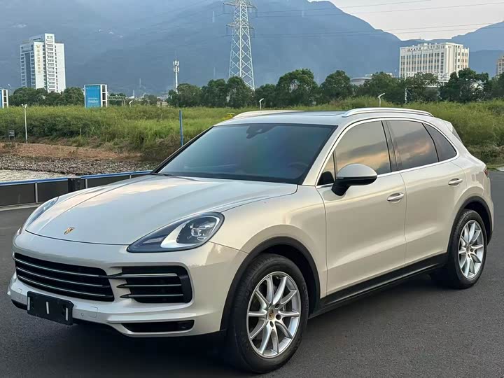 Фото 1 - Porsche Cayenne
