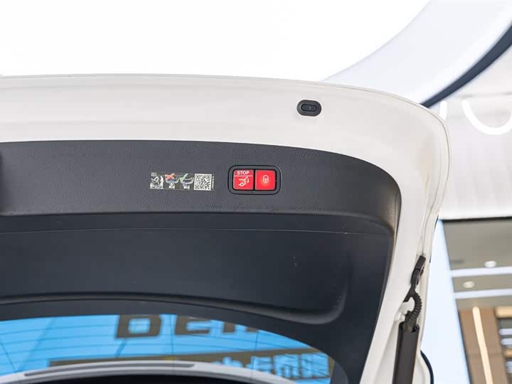 Фото 10 - Mercedes-Benz GLC-Class