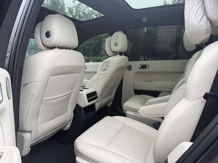 Фото 10 - LiXiang L8