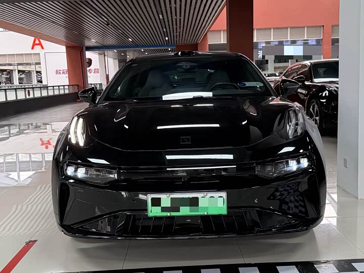 Фото 2 - Zeekr 001