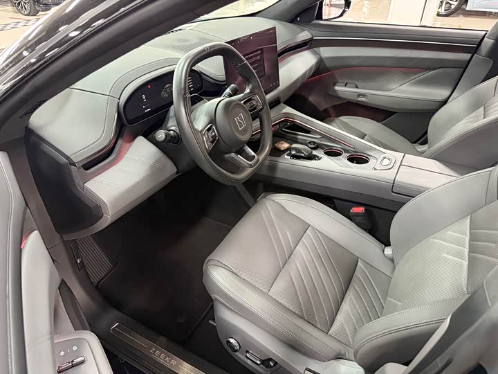 Фото 5 - Zeekr 001