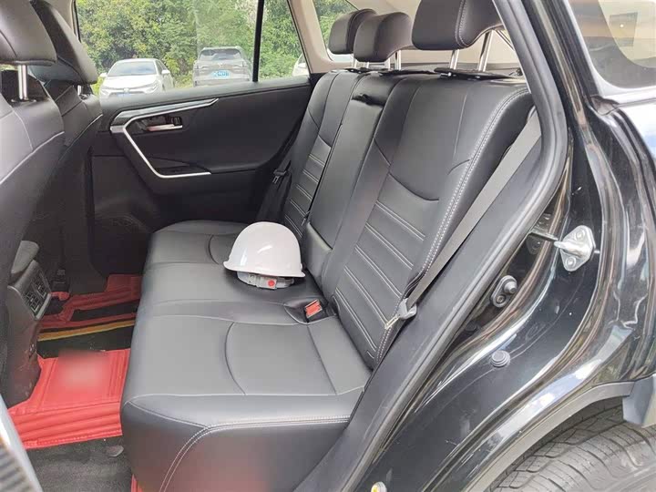 Фото 15 - Toyota Wildlander