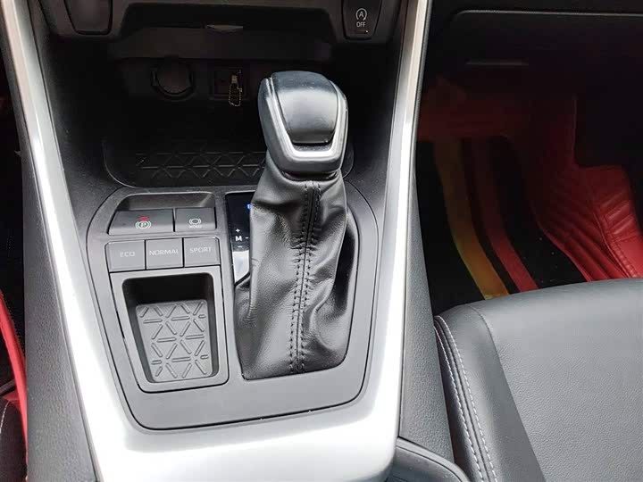 Фото 7 - Toyota Wildlander