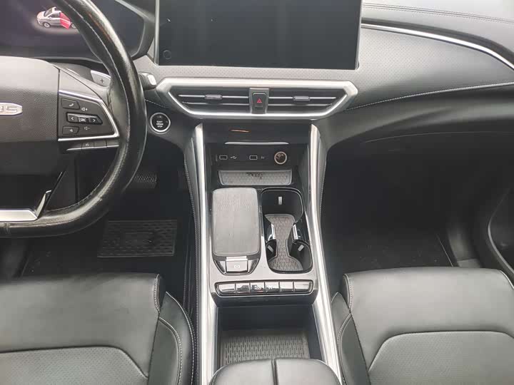 Фото 9 - Maxus G50