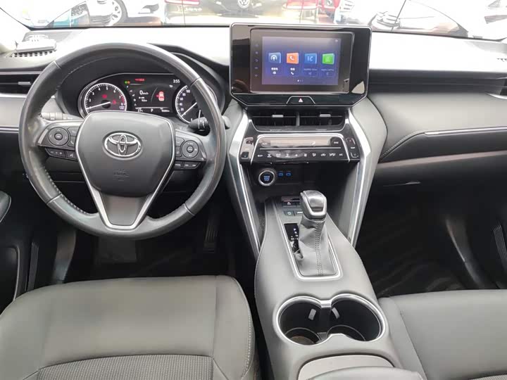 Фото 10 - Toyota Harrier