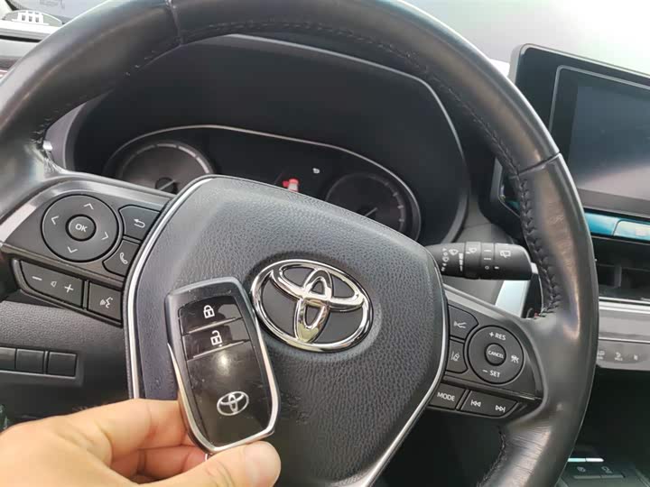 Фото 9 - Toyota Harrier