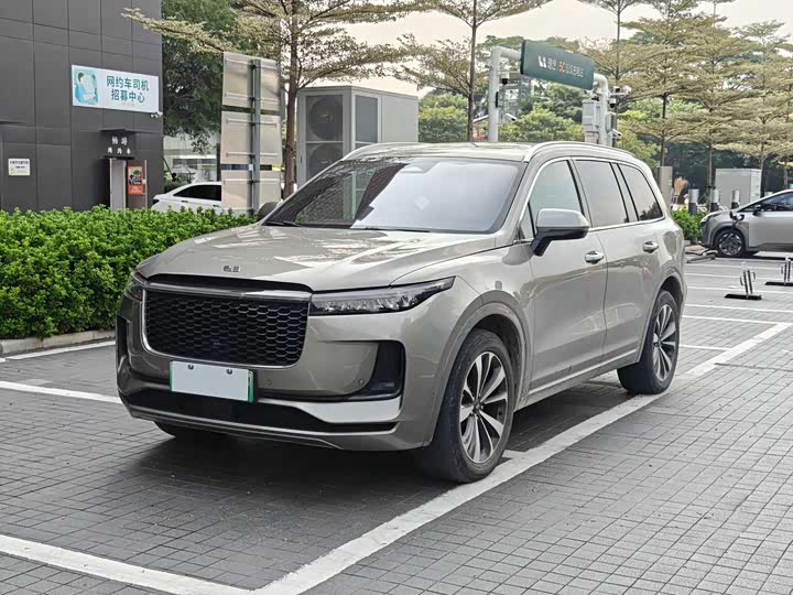 Фото 1 - LiXiang One