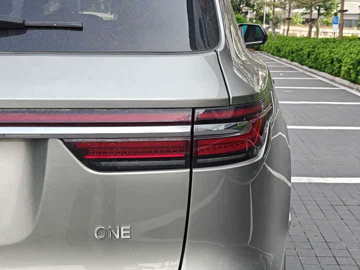 Фото 10 - LiXiang One