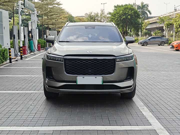 Фото 2 - LiXiang One