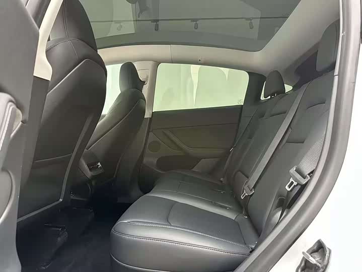 Фото 8 - Tesla Model Y