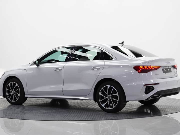 Фото 3 - Audi A3