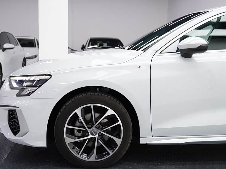 Фото 9 - Audi A3