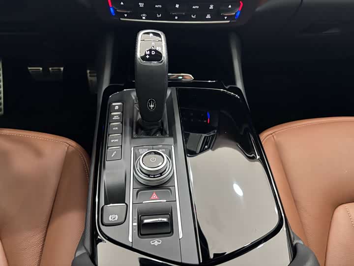 Фото 19 - Maserati Levante