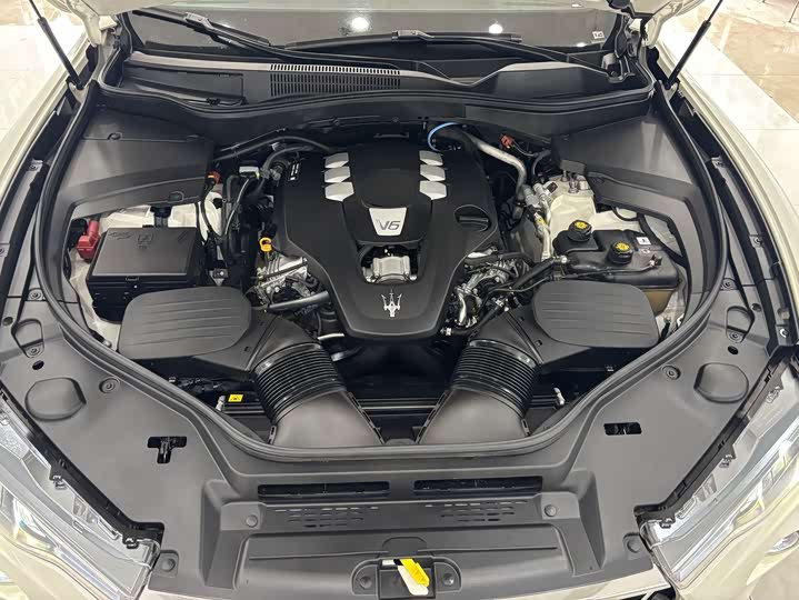 Фото 31 - Maserati Levante