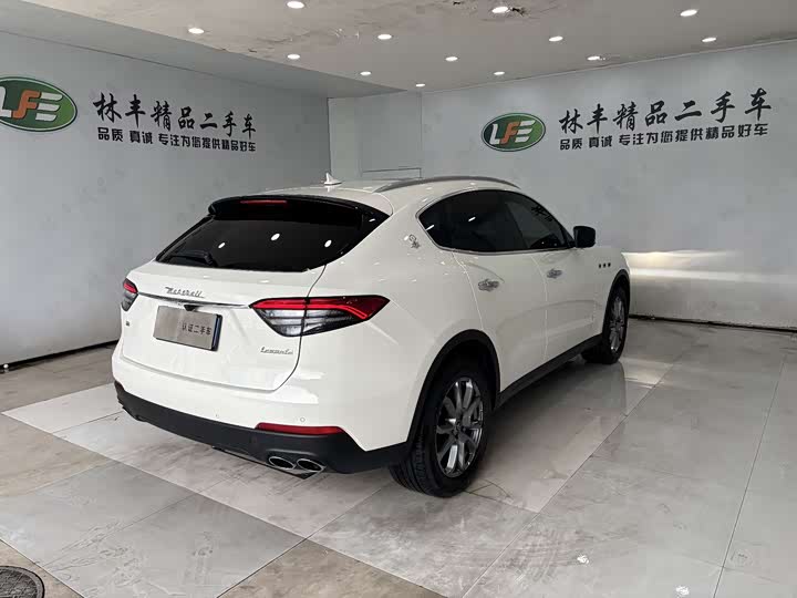 Фото 5 - Maserati Levante