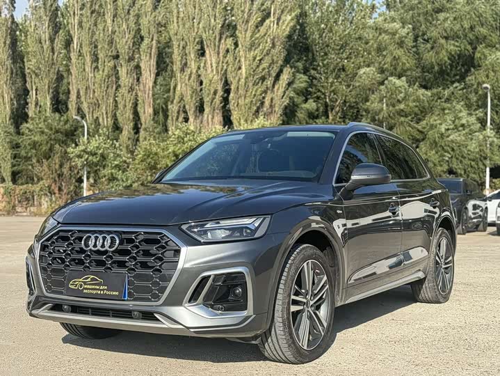 Фото 1 - Audi Q5L