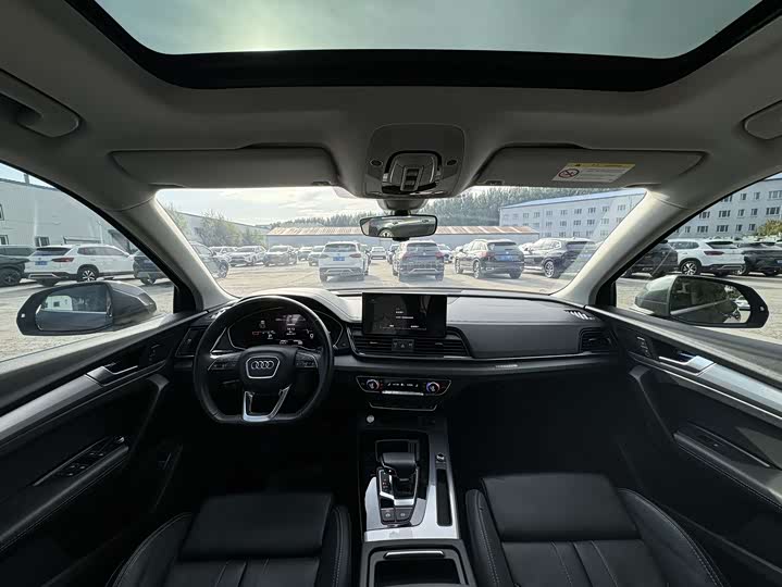 Фото 16 - Audi Q5L