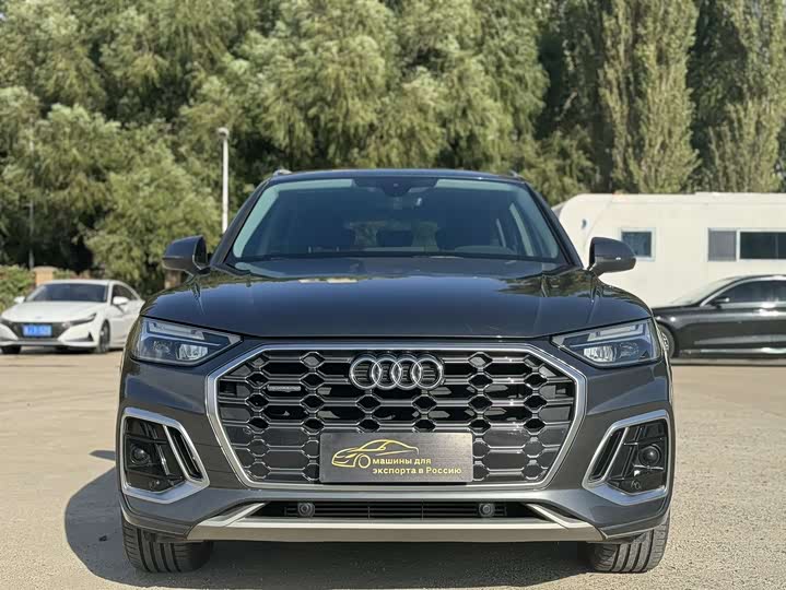 Фото 2 - Audi Q5L