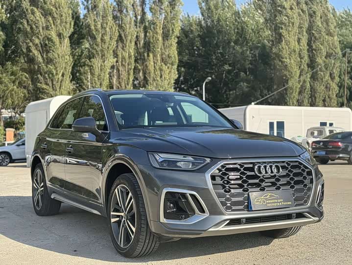 Фото 3 - Audi Q5L