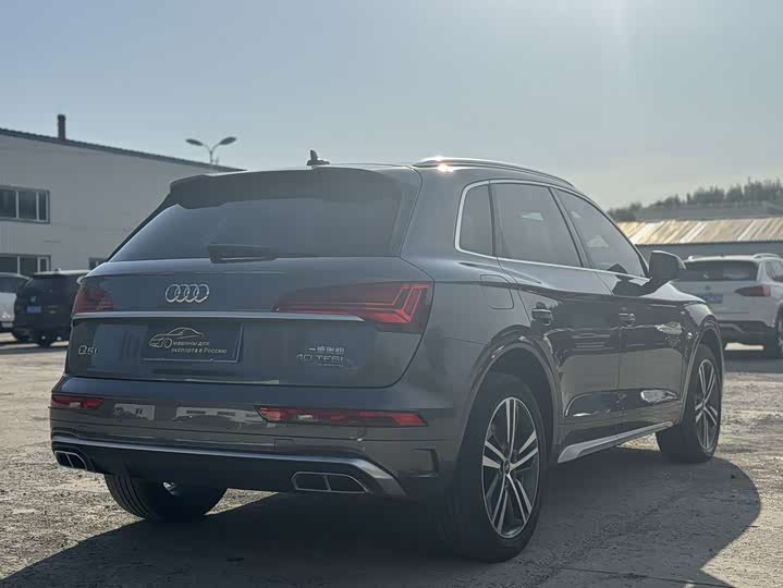 Фото 4 - Audi Q5L
