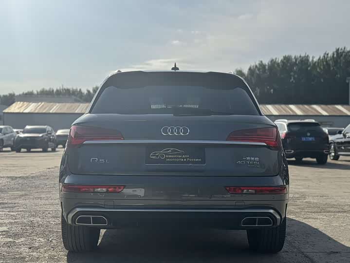 Фото 5 - Audi Q5L