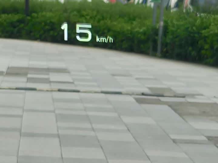 Фото 8 - Hongqi H5