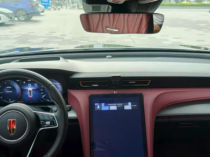 Фото 9 - Hongqi H5