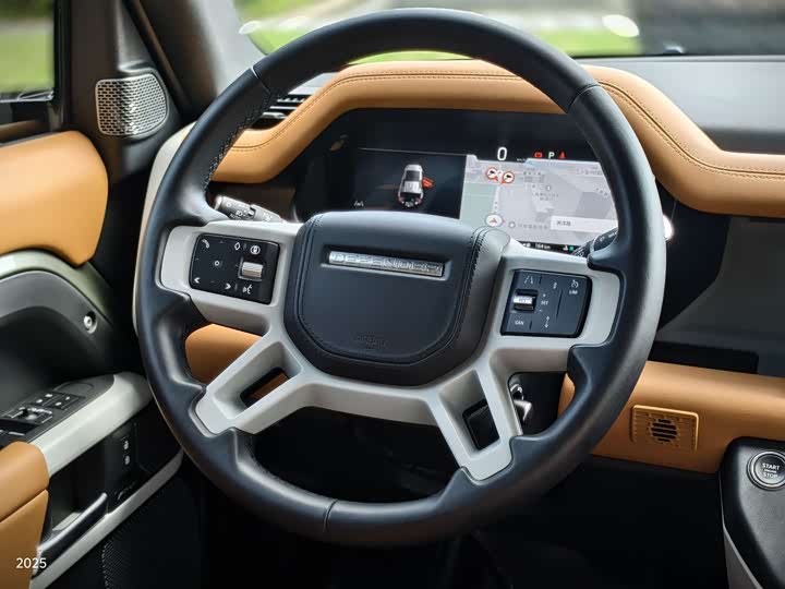 Фото 11 - Land Rover Defender