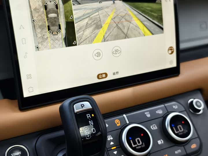 Фото 12 - Land Rover Defender