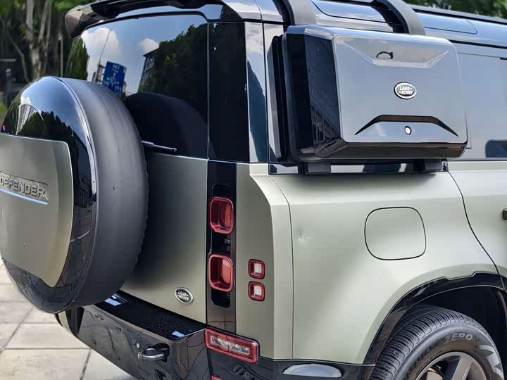 Фото 19 - Land Rover Defender