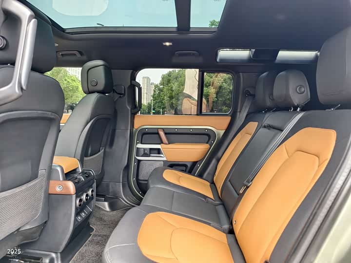 Фото 5 - Land Rover Defender