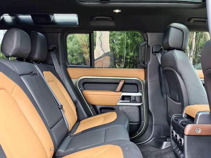 Фото 6 - Land Rover Defender