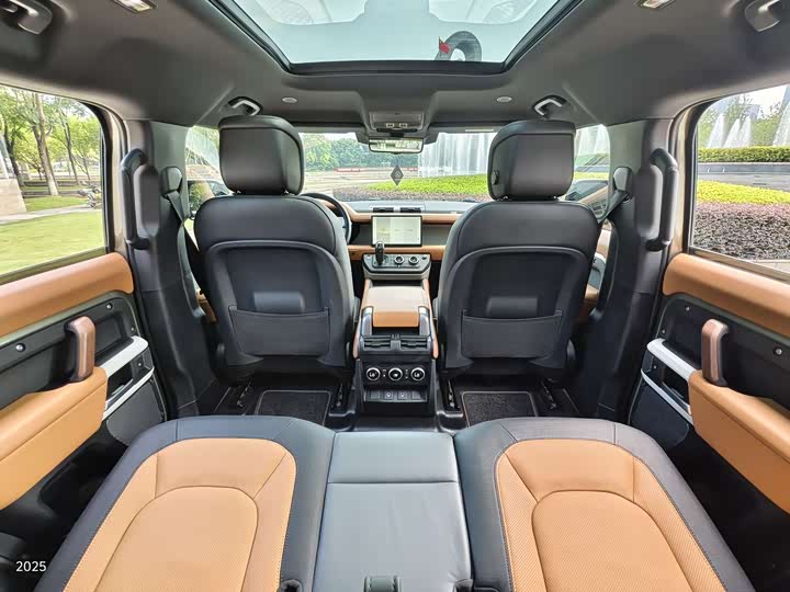 Фото 7 - Land Rover Defender