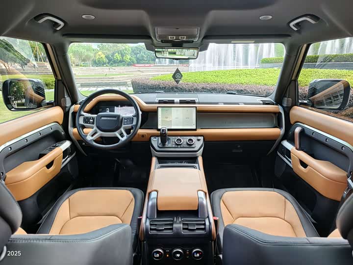 Фото 8 - Land Rover Defender