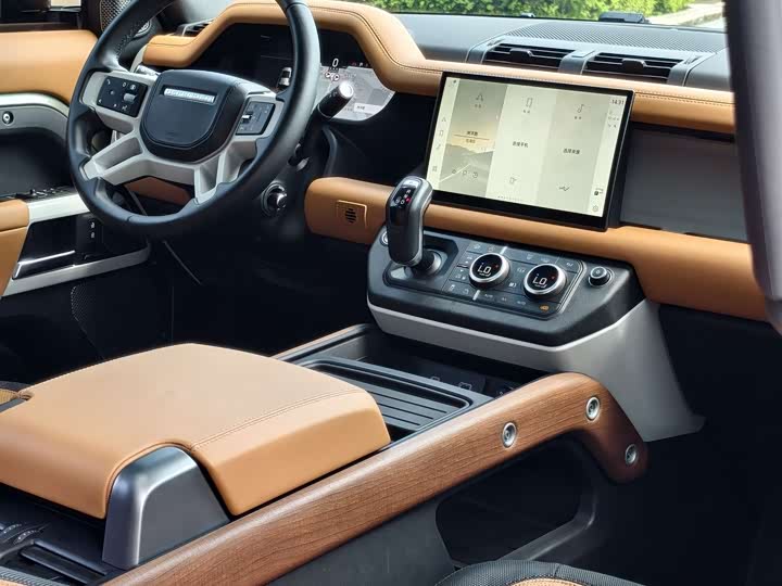 Фото 9 - Land Rover Defender