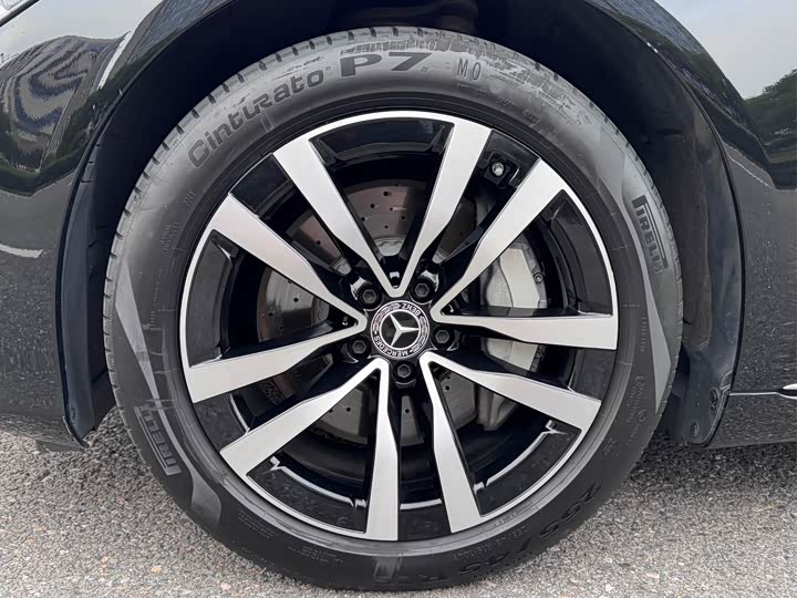 Фото 16 - Mercedes-Benz S-Class