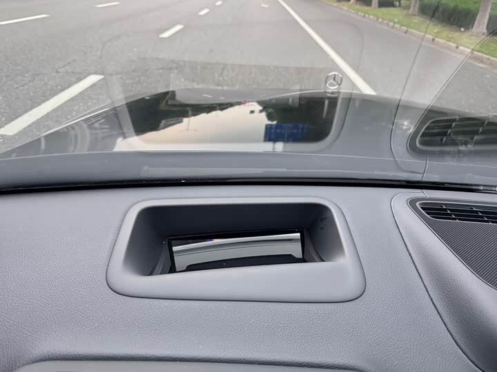 Фото 17 - Mercedes-Benz S-Class