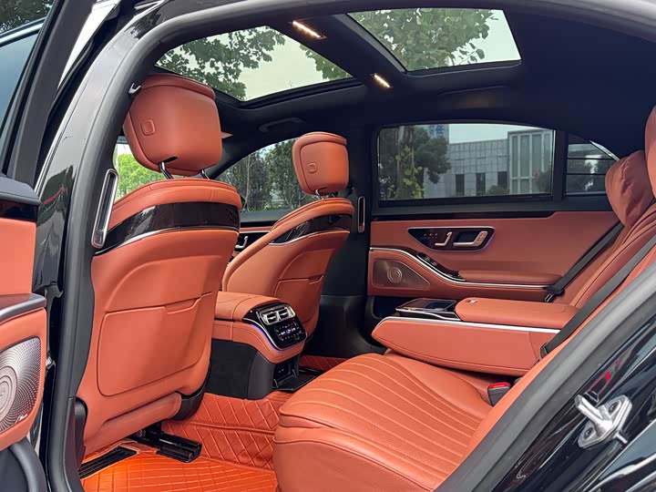 Фото 8 - Mercedes-Benz S-Class