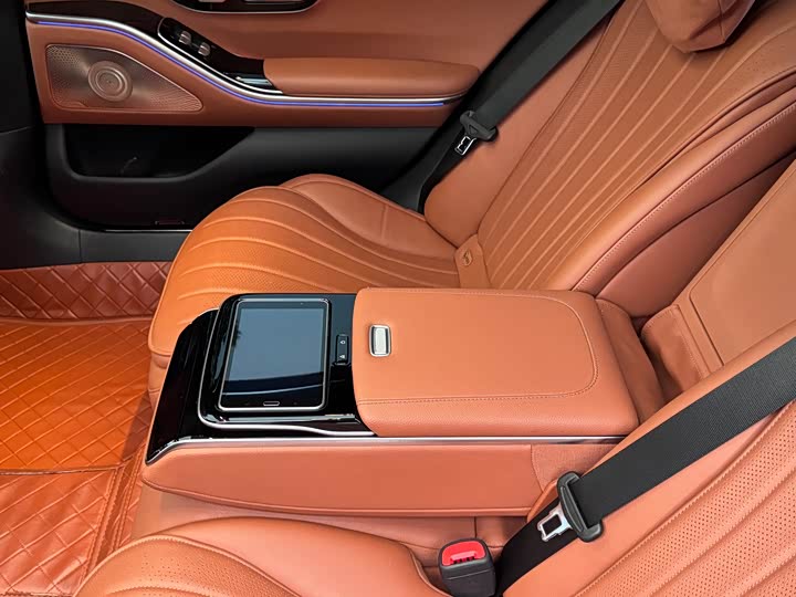 Фото 9 - Mercedes-Benz S-Class