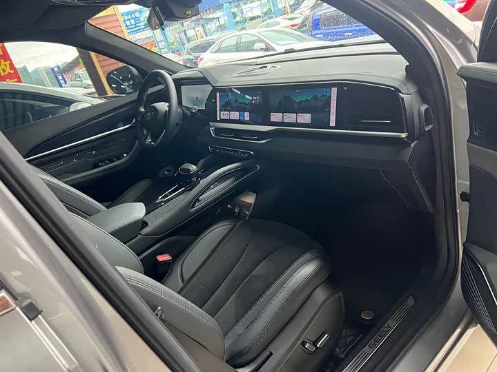 Фото 4 - Geely Monjaro