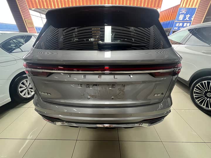 Фото 9 - Geely Monjaro