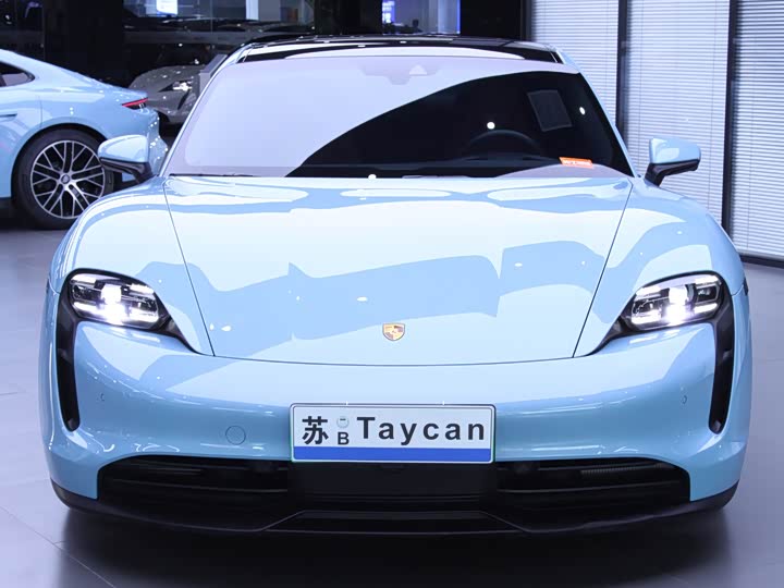 Фото 2 - Porsche Taycan