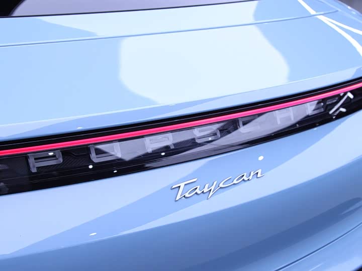 Фото 6 - Porsche Taycan