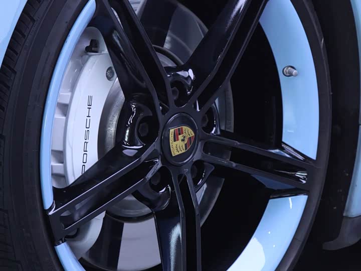 Фото 8 - Porsche Taycan