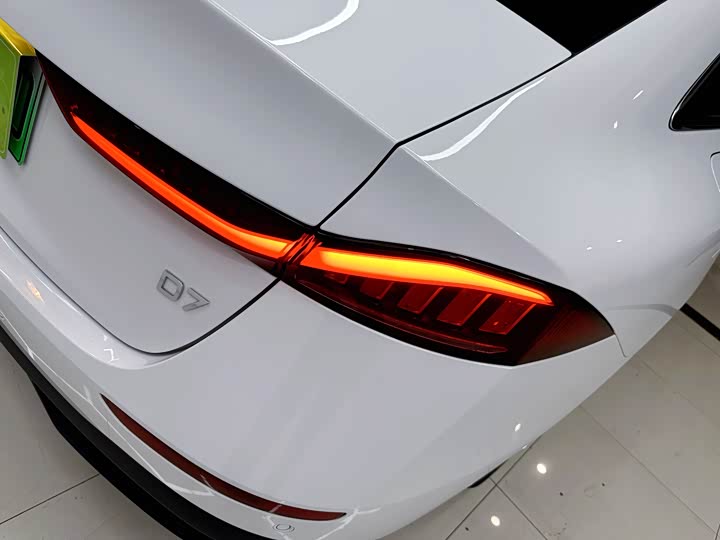 Фото 11 - Roewe D7