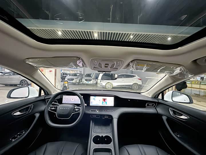 Фото 17 - Roewe D7