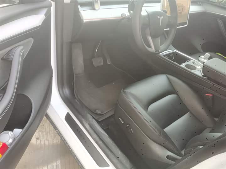 Фото 16 - Tesla Model Y