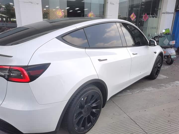 Фото 7 - Tesla Model Y