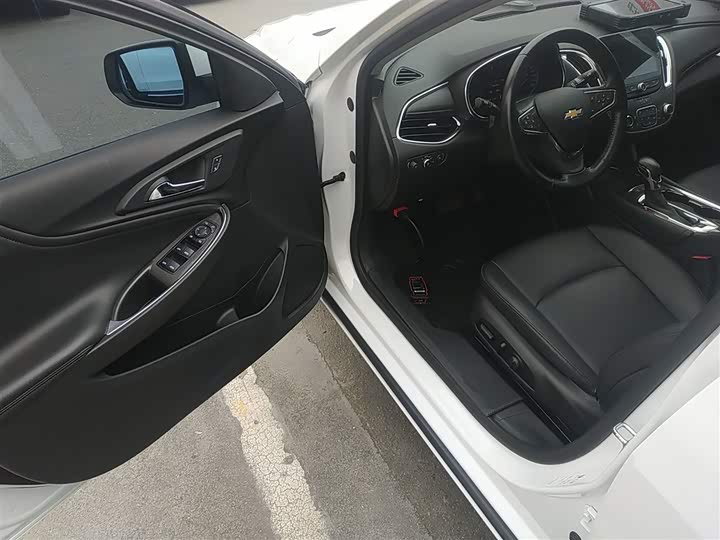 Фото 16 - Chevrolet Malibu XL