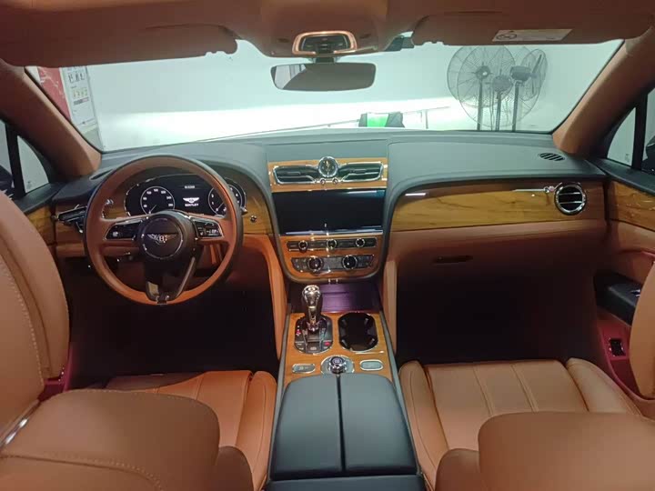 Фото 5 - Bentley Bentayga